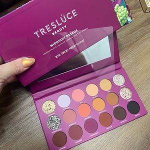 Tresluce Beauty Midnight Deseos Shadow Palette